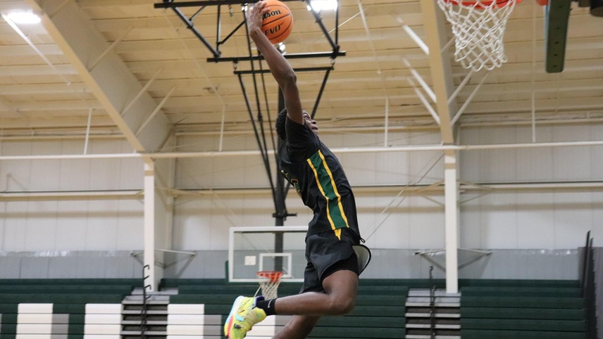 basketball player dunking