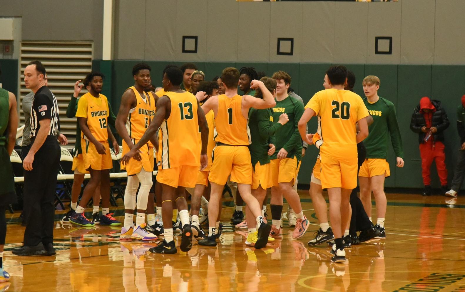 Delhi Men's Basketball Drops Away Game at RPI 80-65