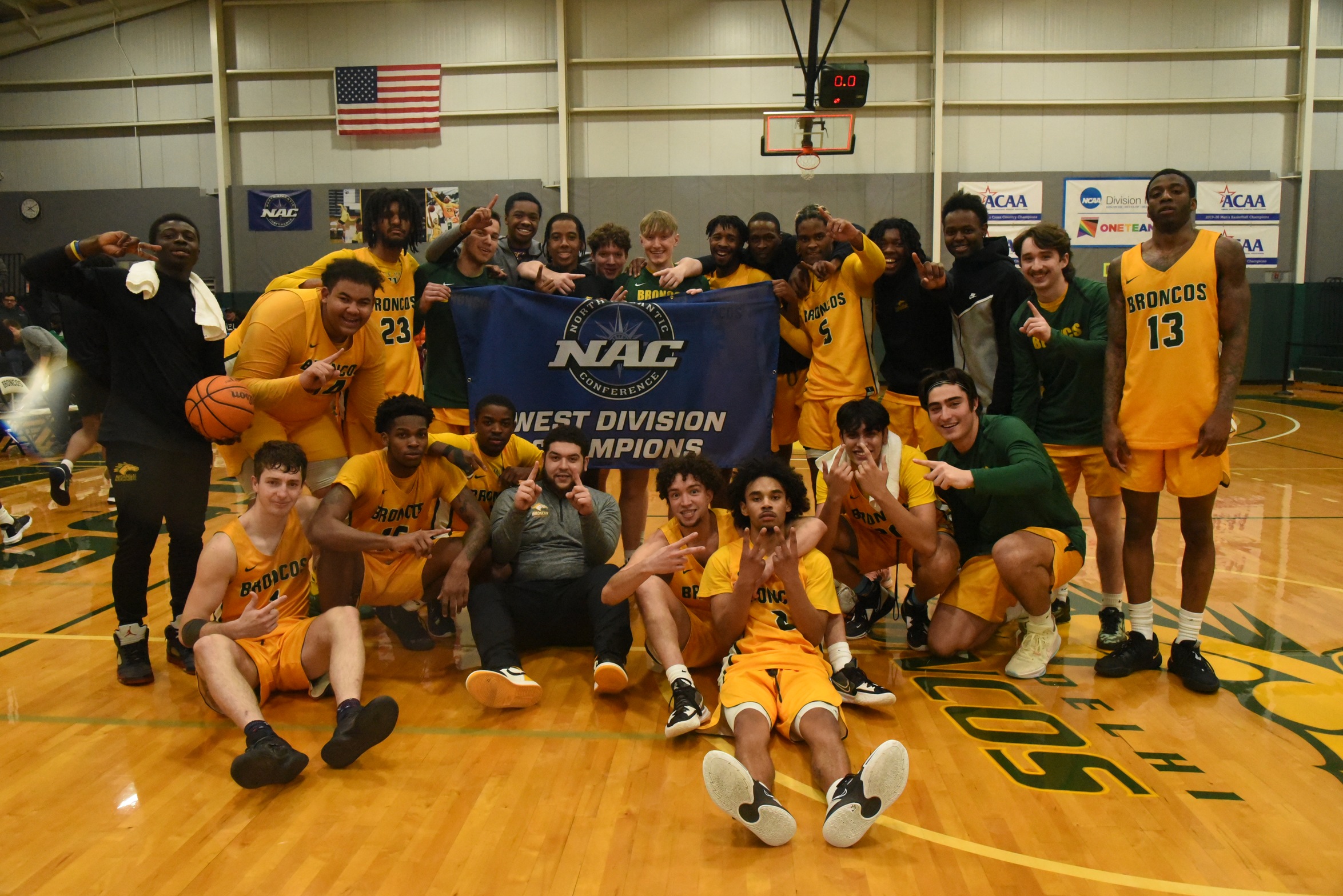 Men's Basketball win first ever NAC West Final in overtime thriller against Cobleskill