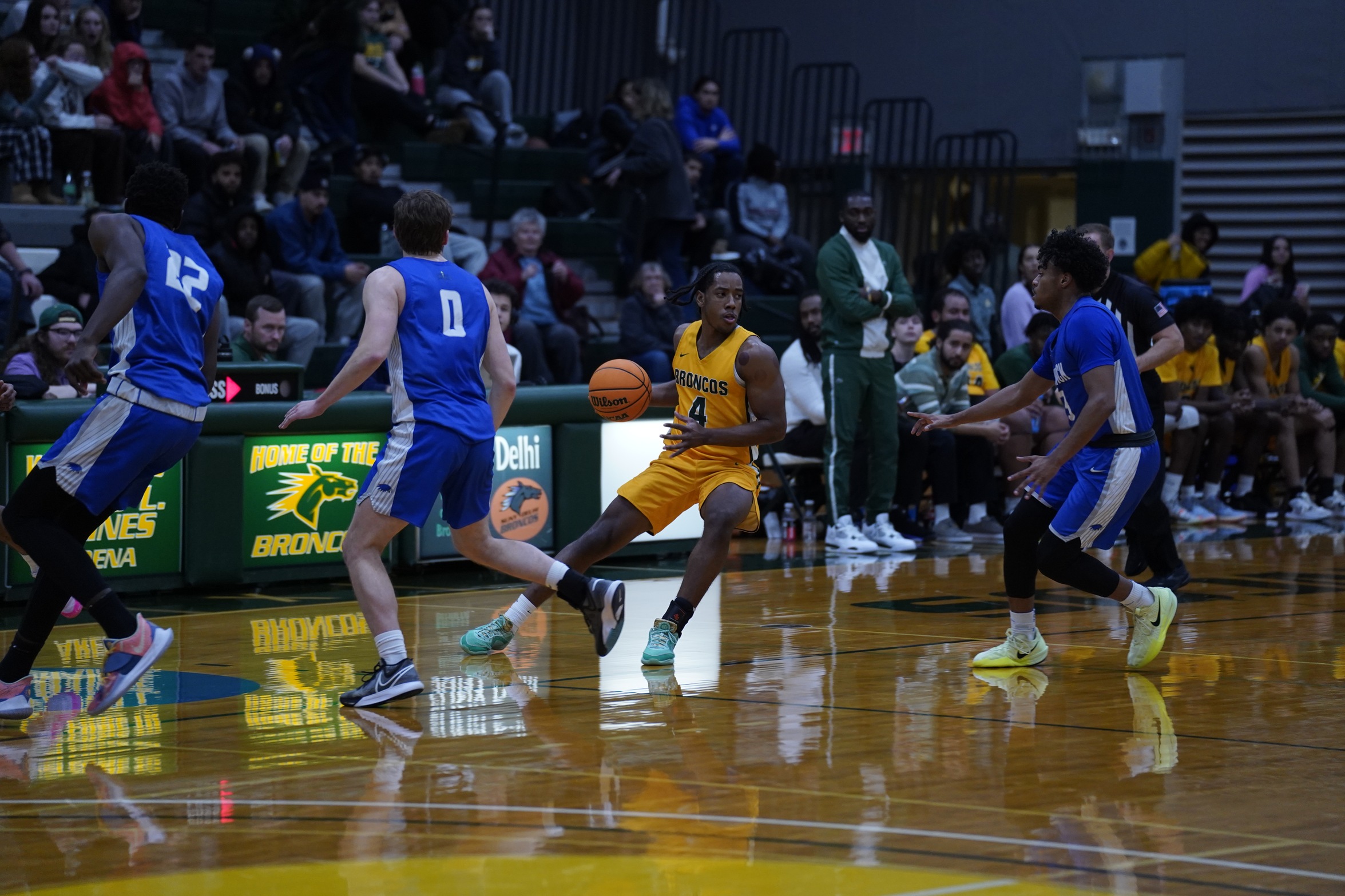 Men's Basketball Drops Away Exhibition To Le Moyne