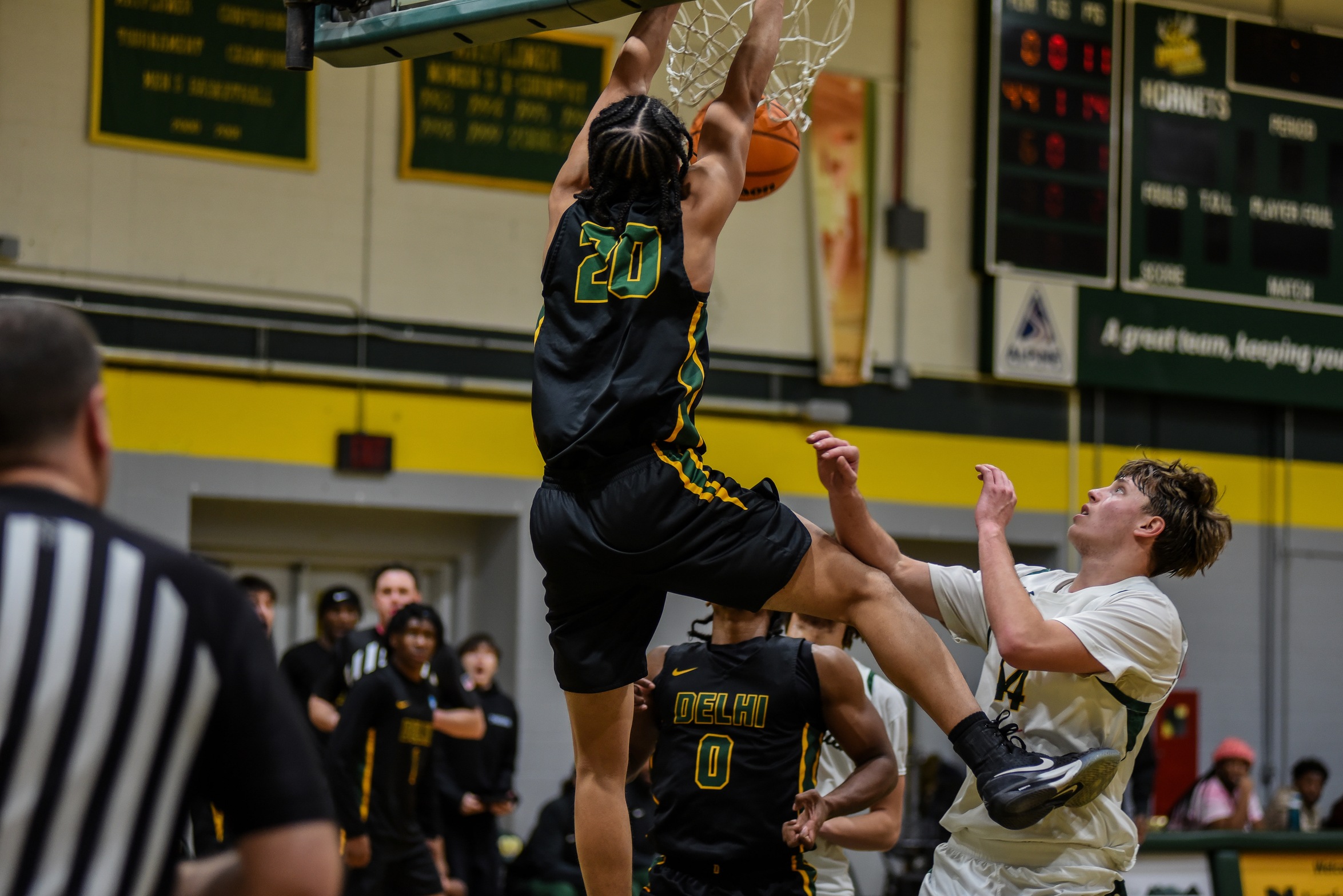 Men's Basketball Fends Off VTSU Johnson