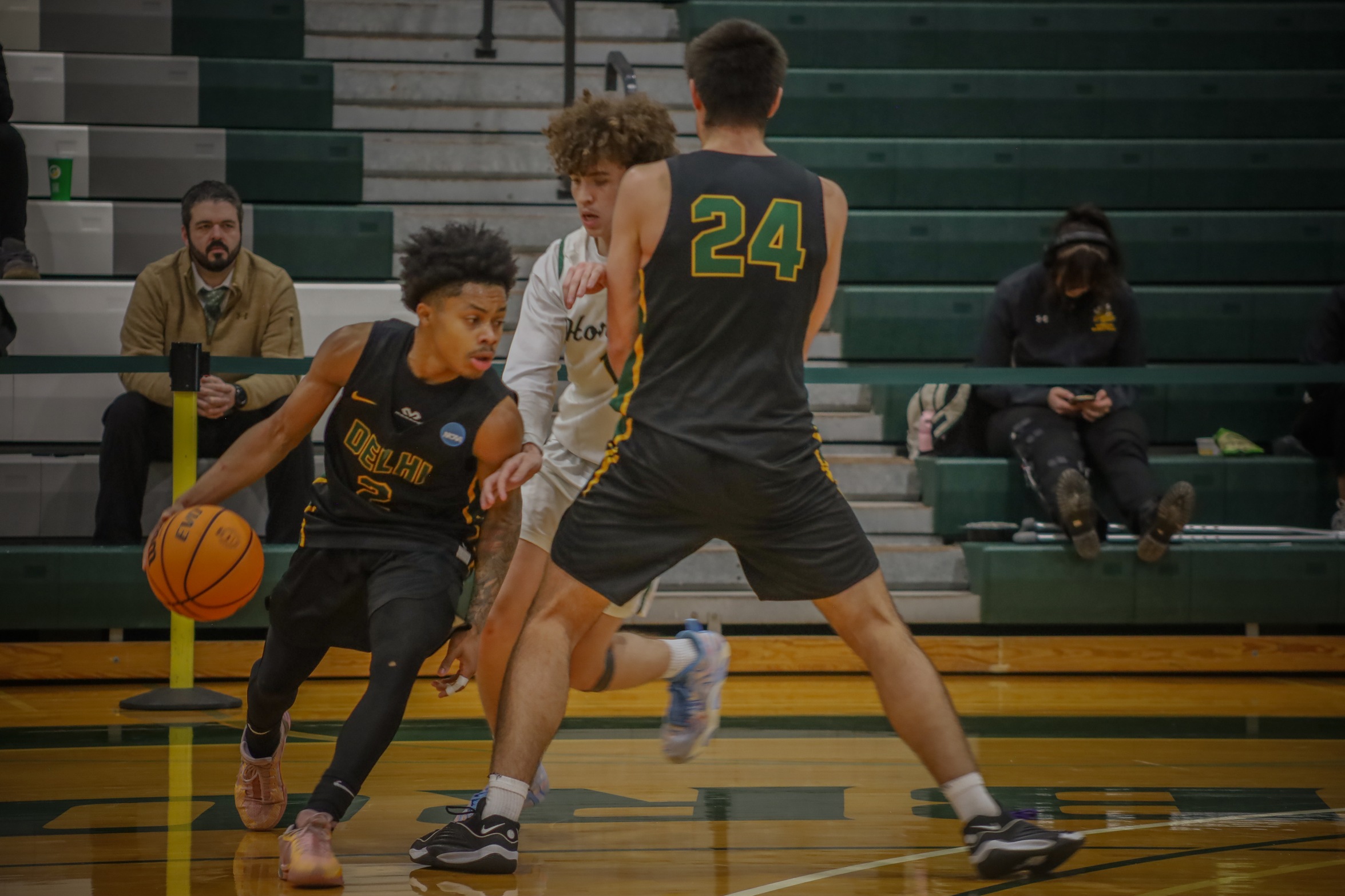 Men's Basketball Takes Down UMaine-Farmington in Overtime Thriller