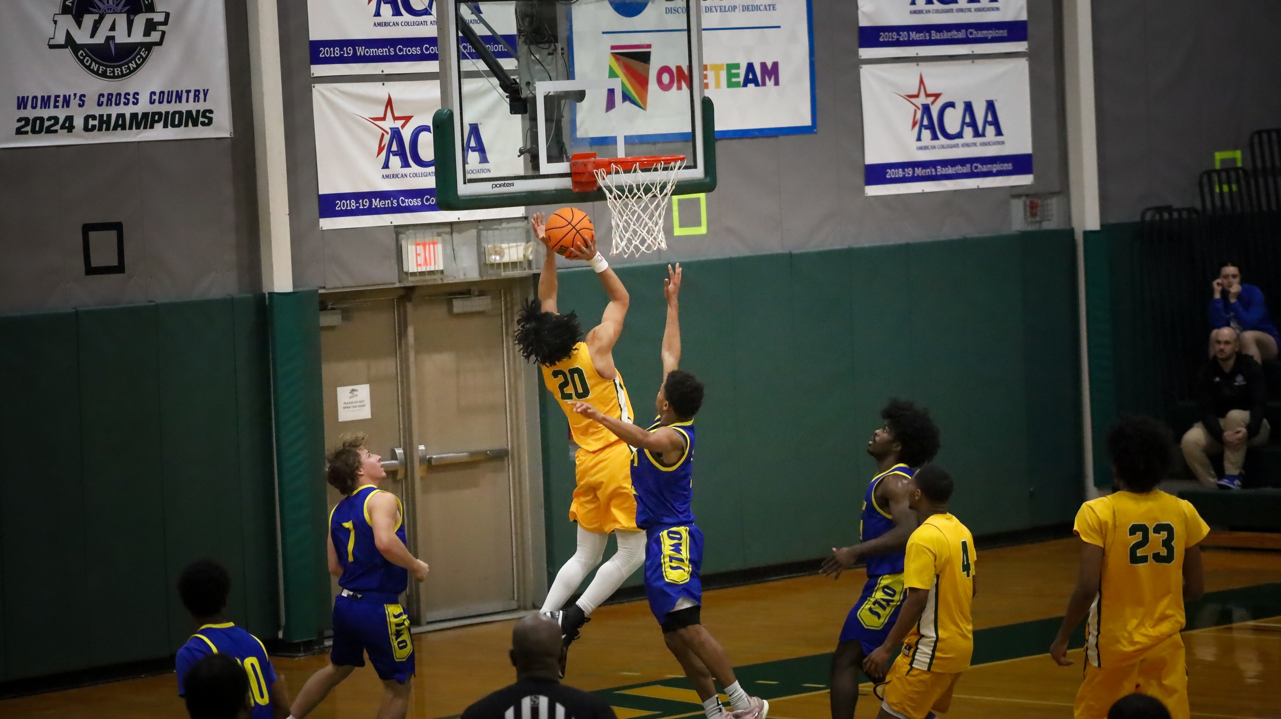 Thomas Edges Broncos 77-64
