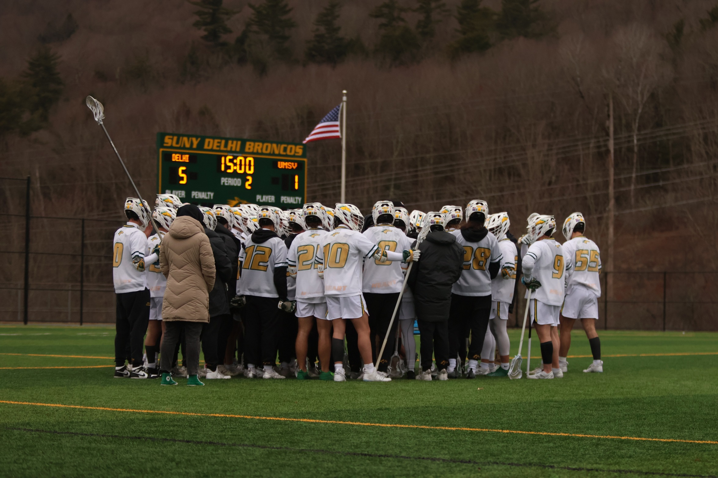 Lacrosse Cruises to 13-3 Victory in Commanding Performance