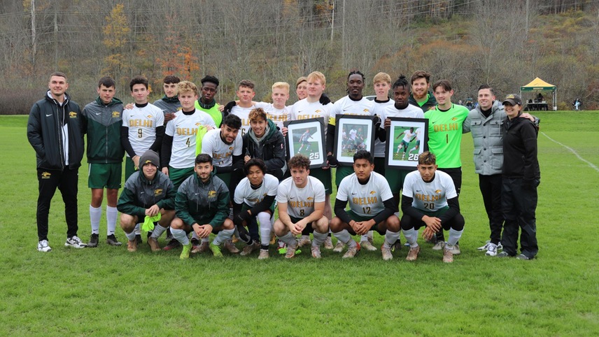 soccer team posing for a picture