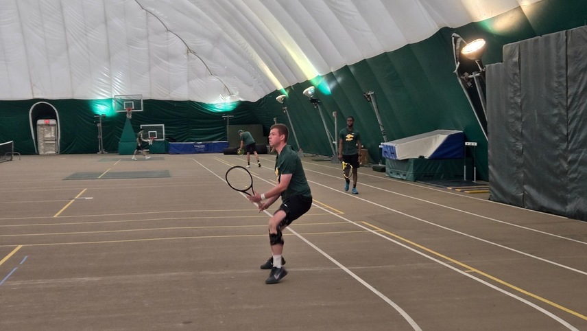 Broncos Tennis Falls to Oneonta