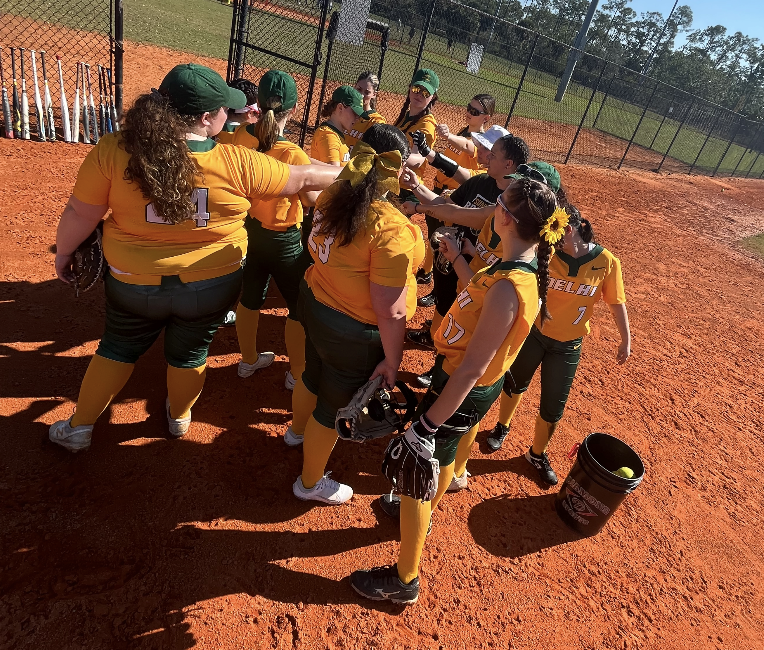 Softball Kicks off Gene Cusic Classic in Florida with Doubleheader
