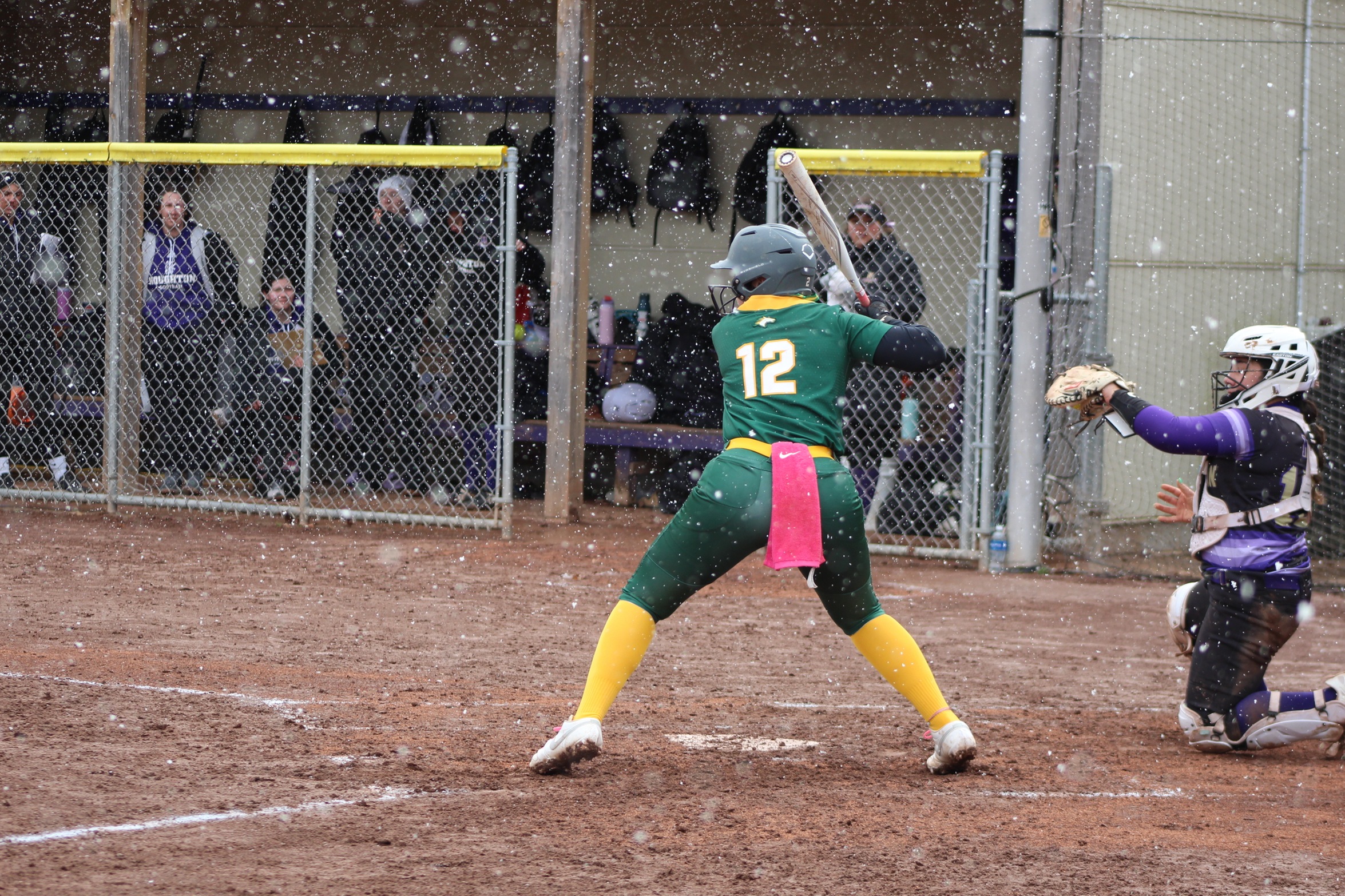 Softball Splits Doubleheader, Holds Steady at .500 on the Season