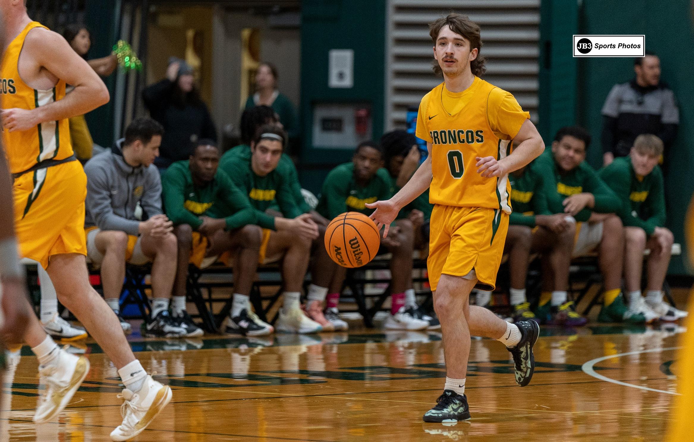 Men&rsquo;s Basketball Moves to 7-0 at Home after Big 92-79 Win over Hartwick