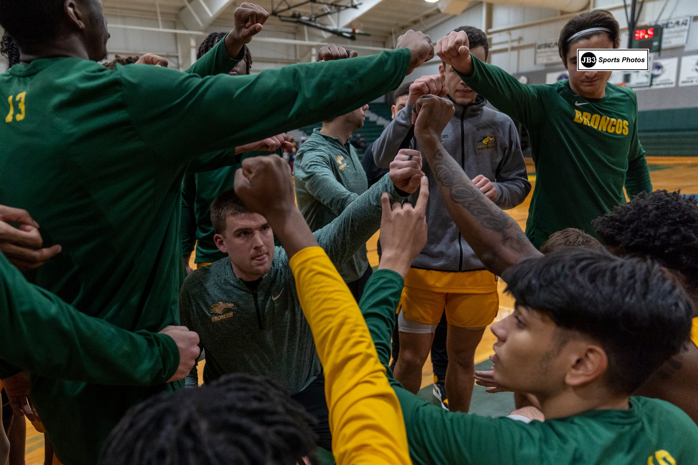 Men's Basketball's Winning Streaks Ends at Seven after Away NAC Loss
