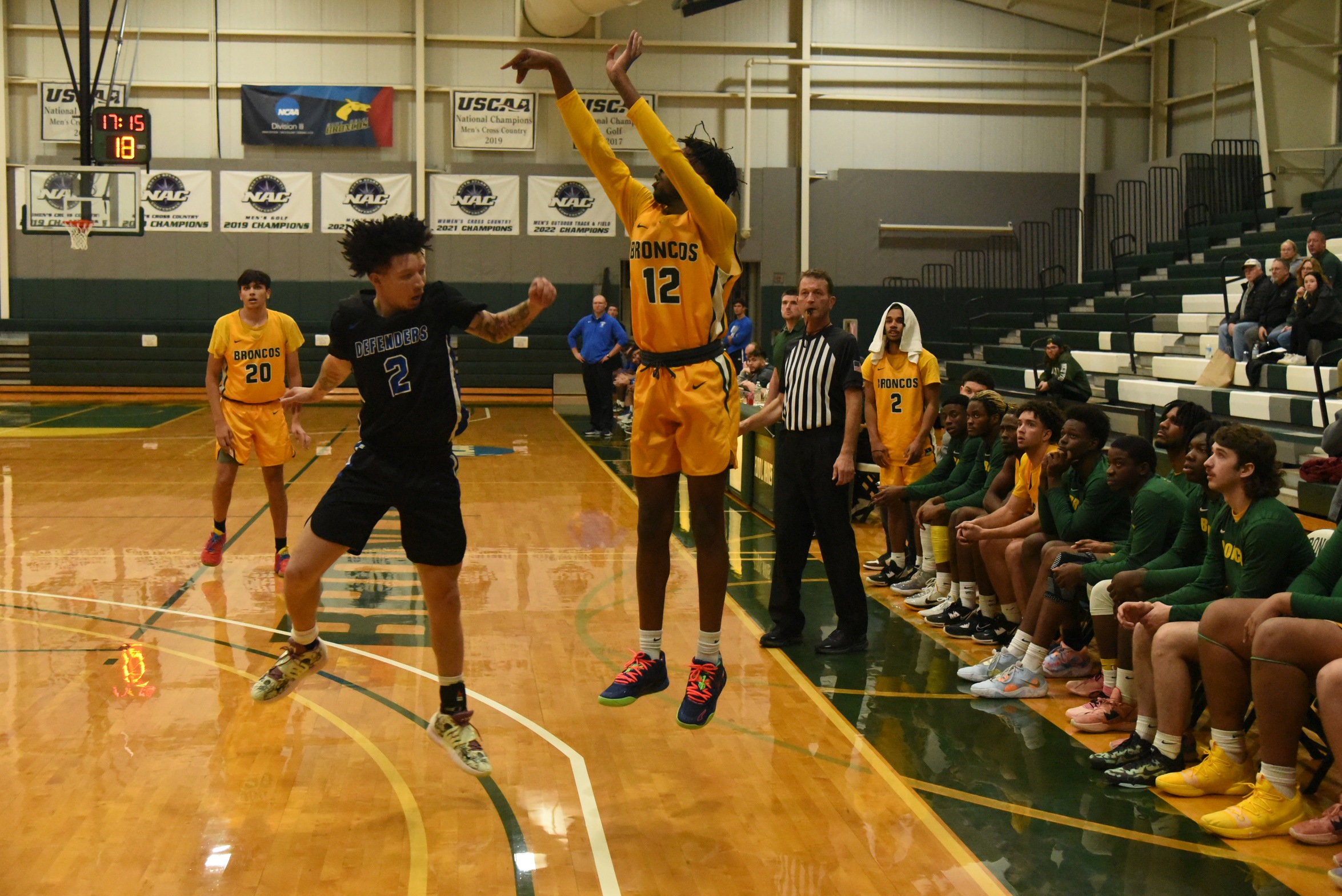 Delhi Drops First NAC Contest; Marven Louissaint Records 21-Point Double-Double