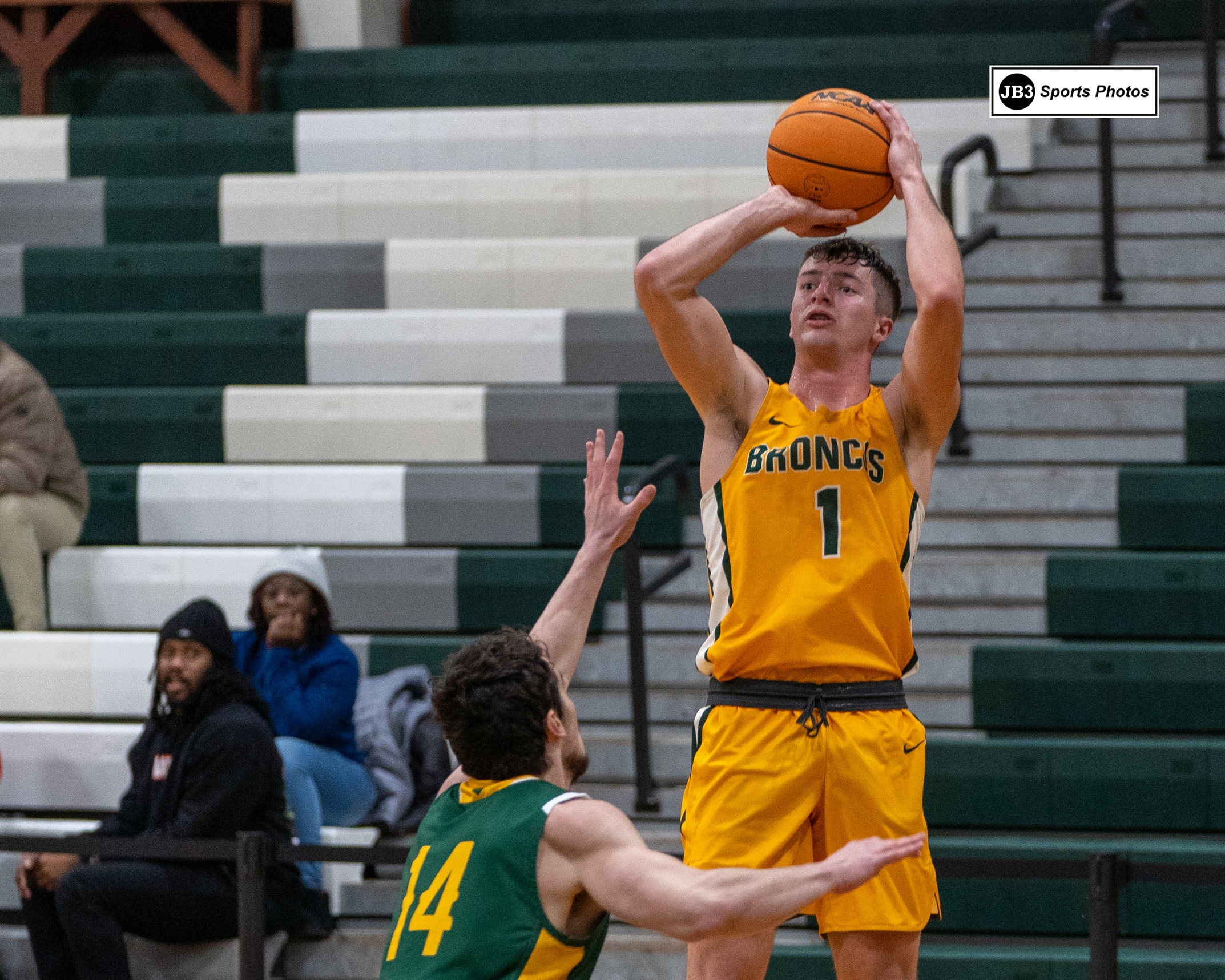 Men&rsquo;s Basketball takes down NAC East Leaders UMaine Farmington 85-63 at home