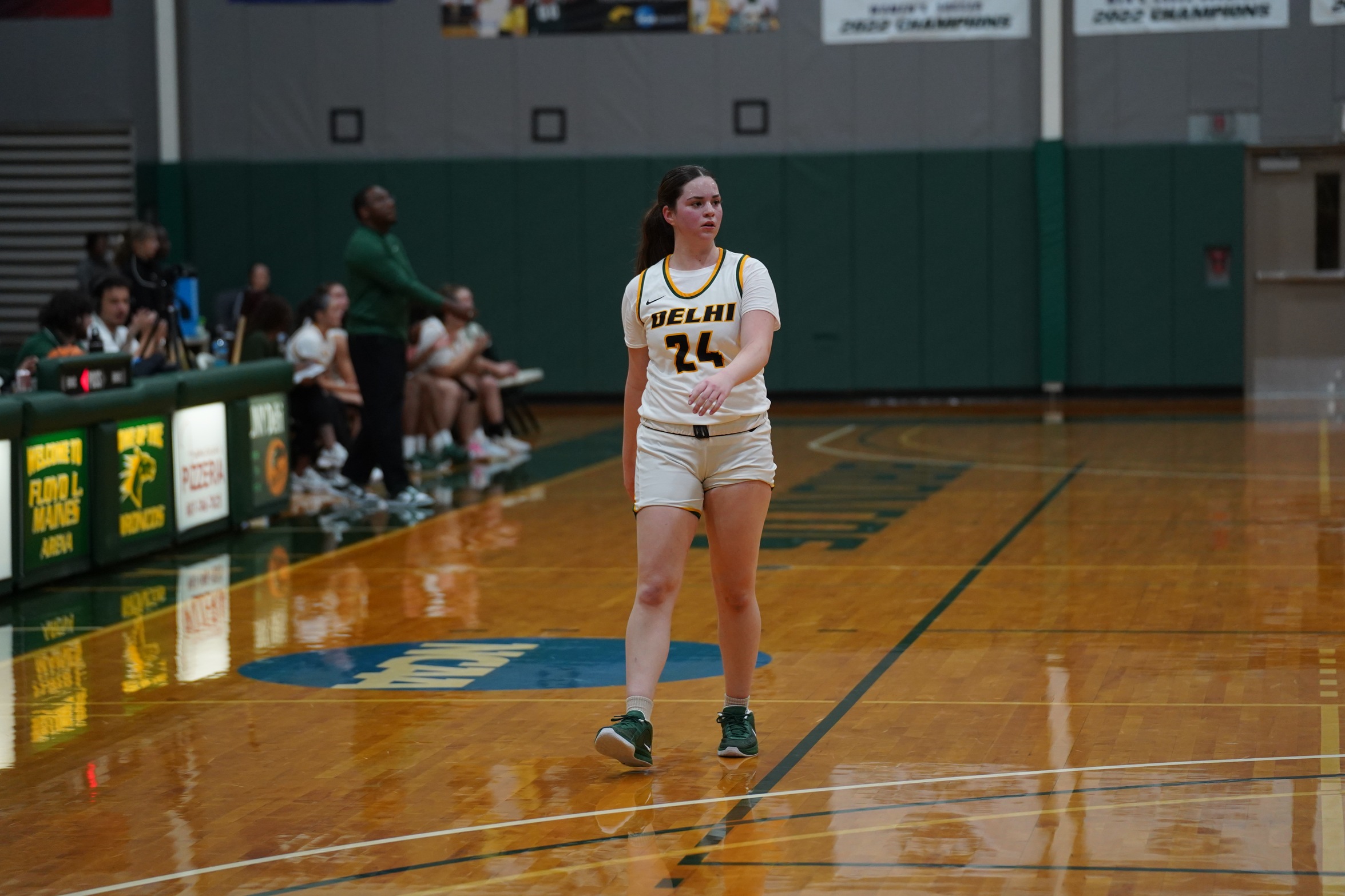 Women's Basketball Drop Away Conference Contest