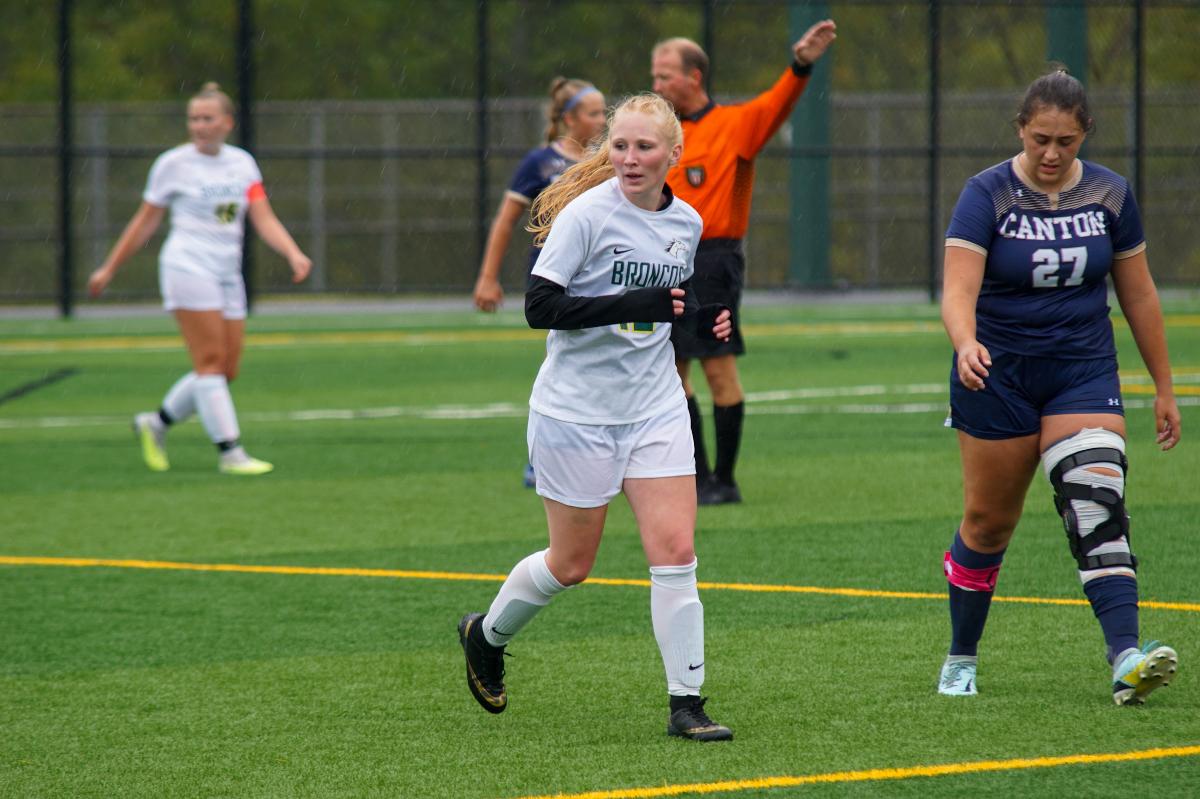 Ruchar and Beers lead Broncos over VTSU Lyndon