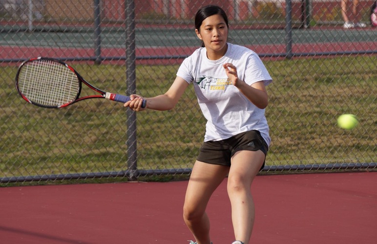 Women's Tennis Defeated at Pratt