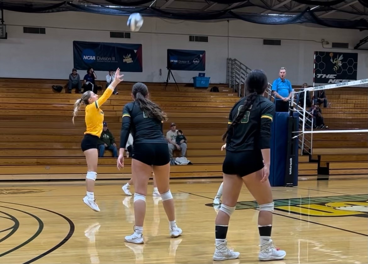 Women's Volleyball Collects Wins against Johnson And Lyndon To Open Conference Play